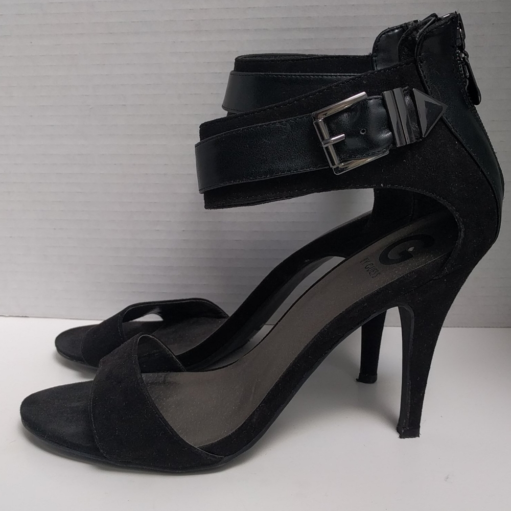 👠👠Black sandlas by Guess 👠👠